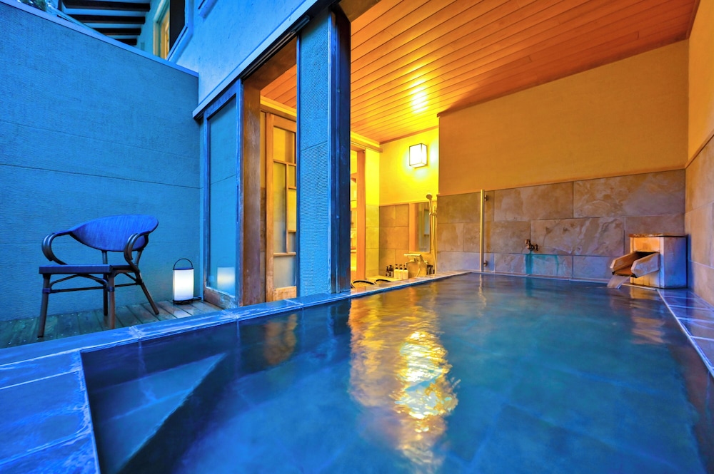 別邸 『藤黄』6名 バスルーム0 | 湯富里の宿 一壷天