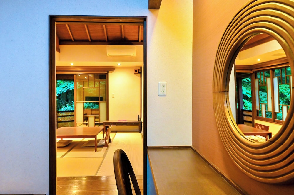 和室 『真朱』 客室1 | 湯富里の宿 一壷天