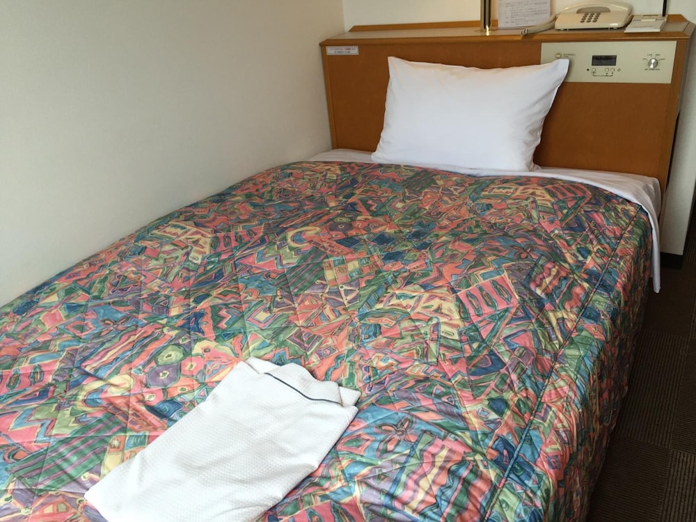 セミダブルルーム 禁煙 客室7 | プラザホテル直方