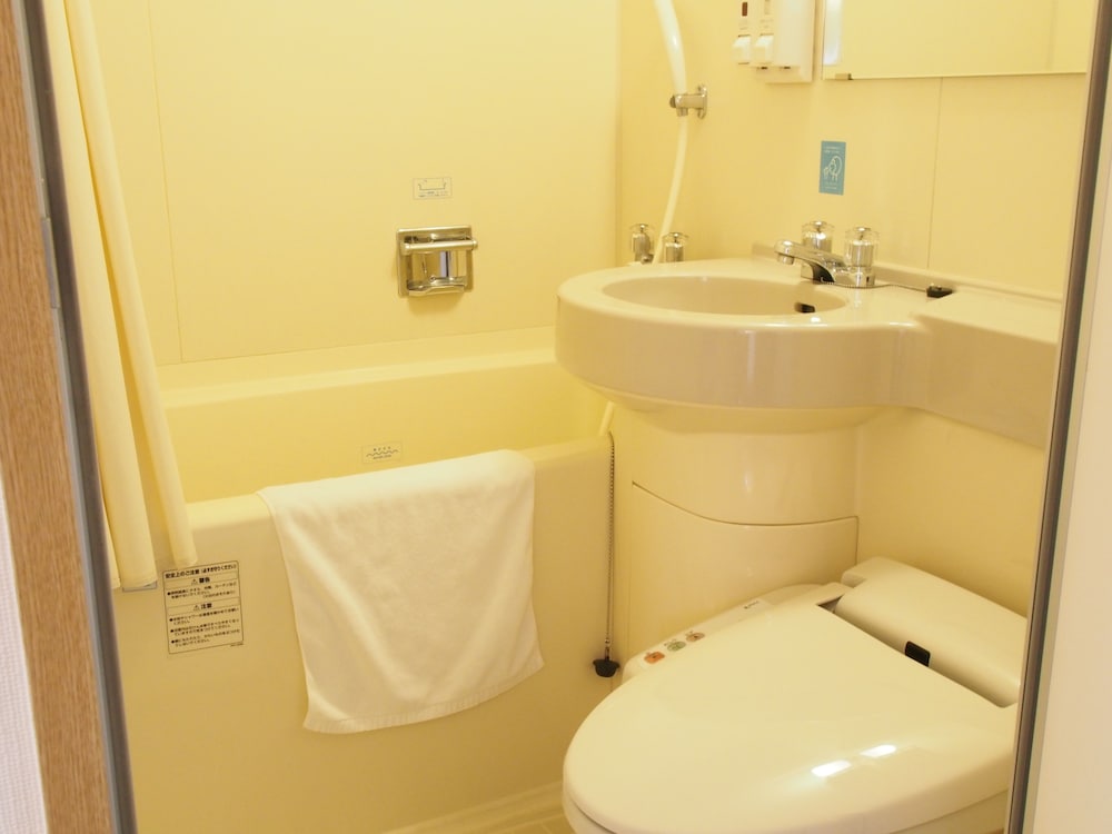 セミダブルルーム 禁煙 バスルーム0 | プラザホテル直方