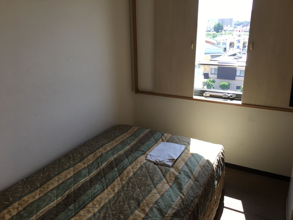 セミダブルルーム 禁煙 客室3 | プラザホテル直方