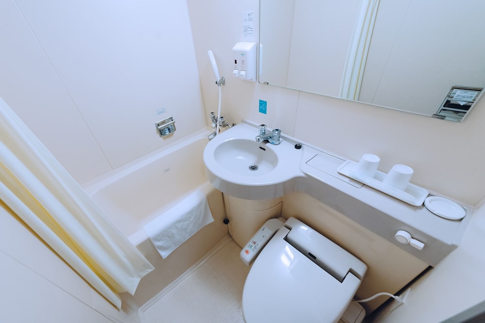 セミダブルルーム 禁煙 バスルーム4 | プラザホテル直方