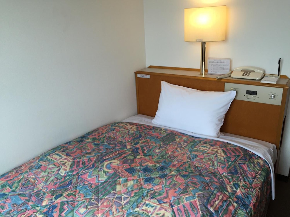 セミダブルルーム 禁煙 客室8 | プラザホテル直方