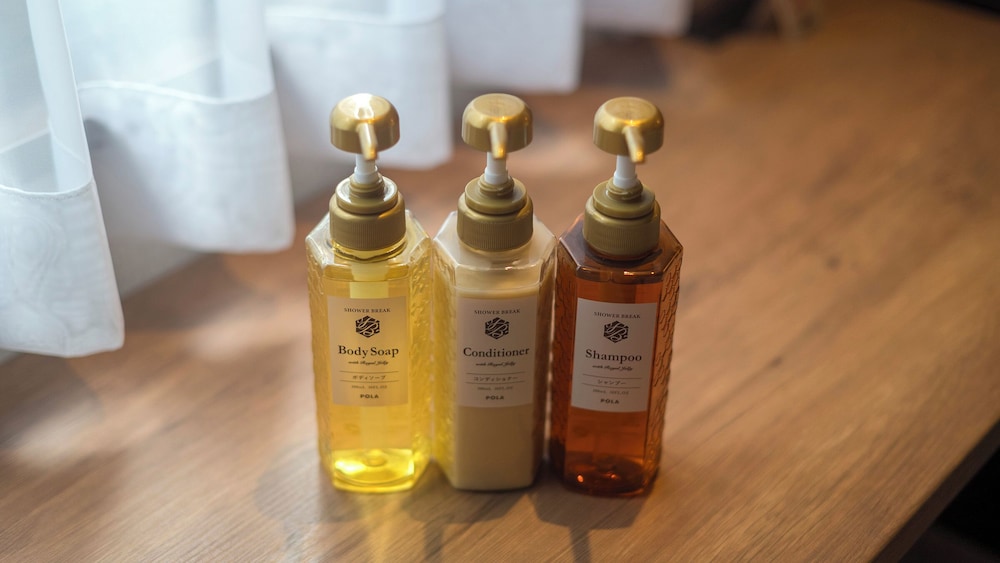 ツインルーム シングルベッド 2 台 喫煙可 客室の設備とサービス0 | ホテルグローバルビュー津