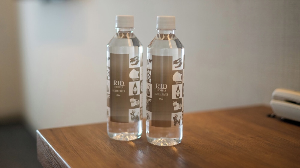 ツインルーム シングルベッド 2 台 喫煙可 客室の設備とサービス6 | ホテルグローバルビュー津