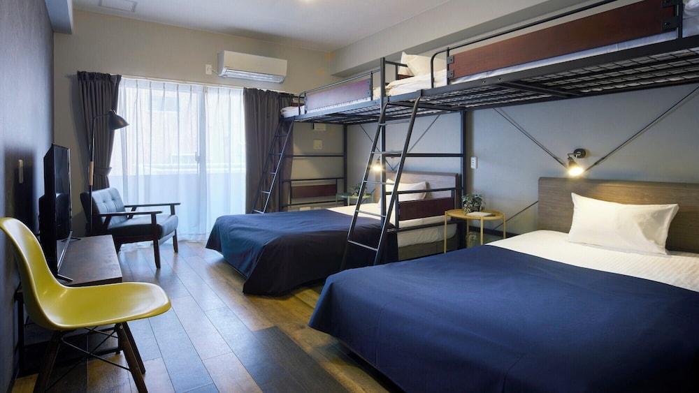 モデレートファミリーロフトベッドルーム | Minn 十三