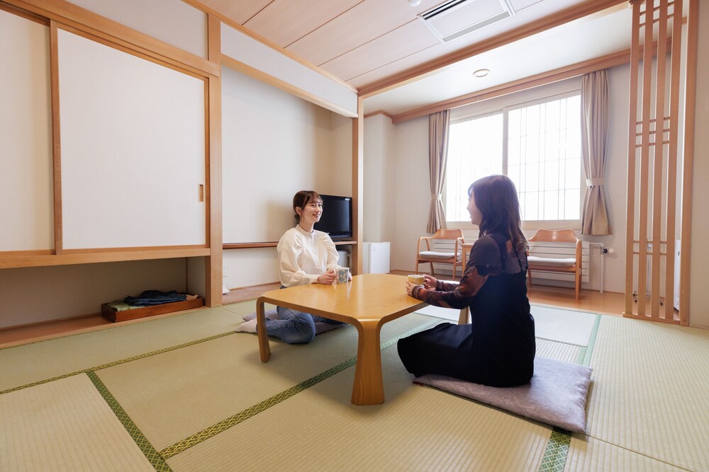 和室10畳(2名利用) | 芦別温泉スターライトホテル