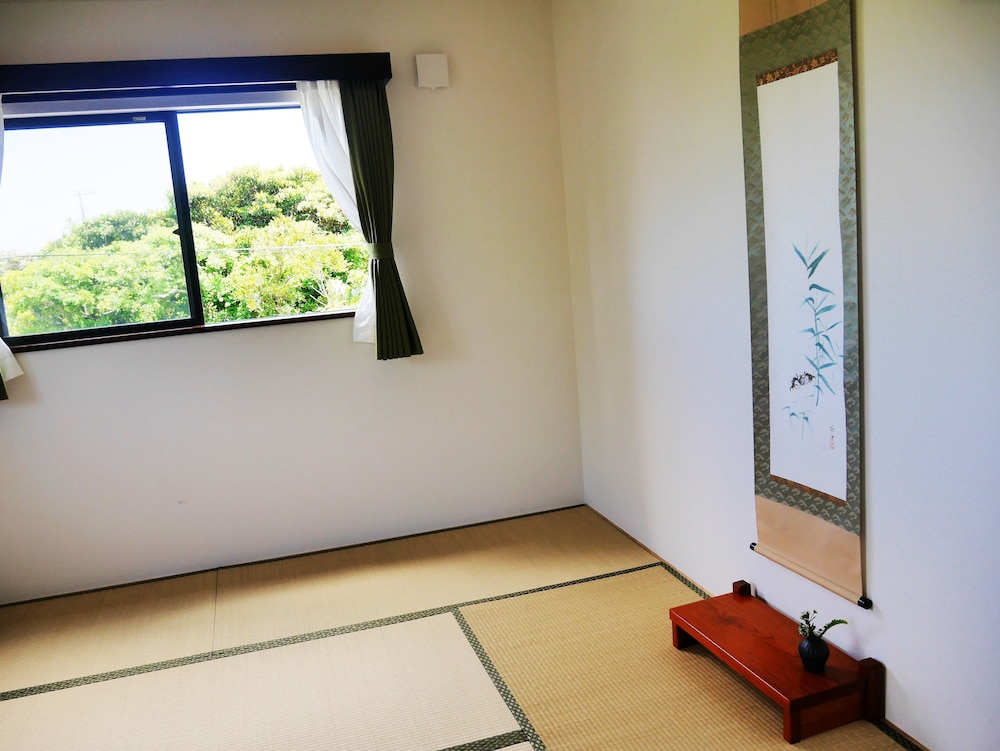 【新館】和室 10畳 客室1 | ロッジ オーシャン