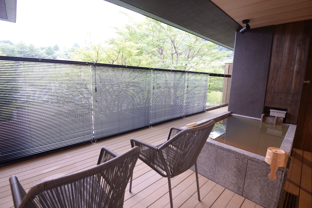 「涌」「然」和室10帖+洋室＋温泉露天風呂 バルコニー0 | 箱根強羅 白檀