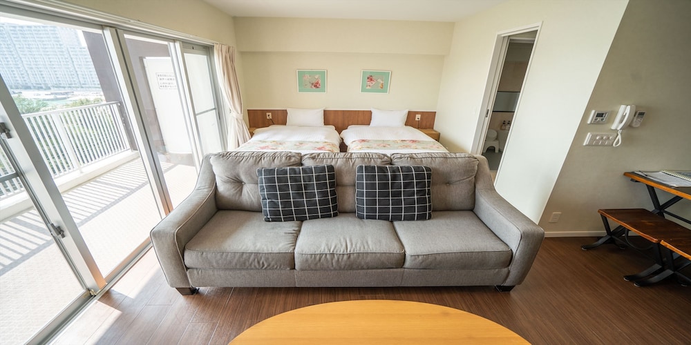 スタンダード ツインルーム 禁煙 (No View) 客室5 | シーサイドコンドミニアム ラナ北谷