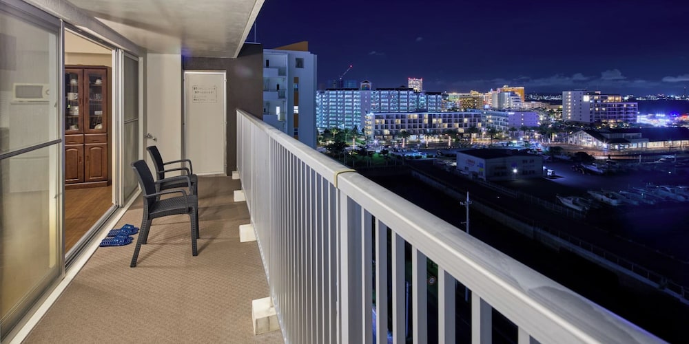 ファミリー ルーム 禁煙 客室27 | シーサイドコンドミニアム ラナ北谷