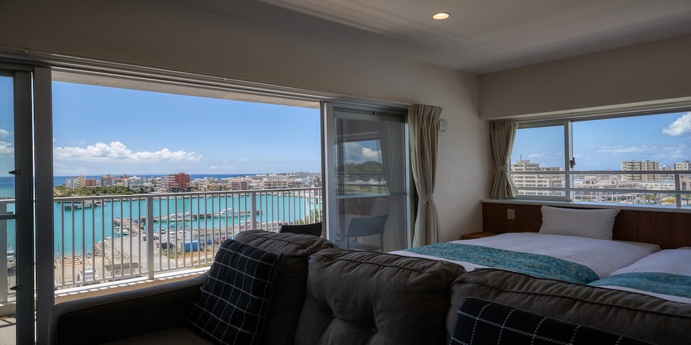 スーペリア ツインルーム 禁煙 ハーバービュー 客室14 | シーサイドコンドミニアム ラナ北谷