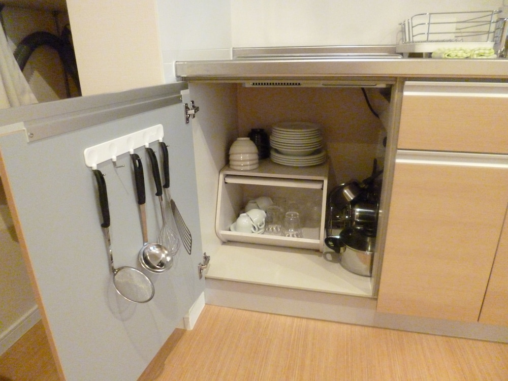 トラディショナル ルーム 禁煙 (Japanese Style, No View) 専用キッチン0 | シーサイドコンドミニアム ラナ北谷