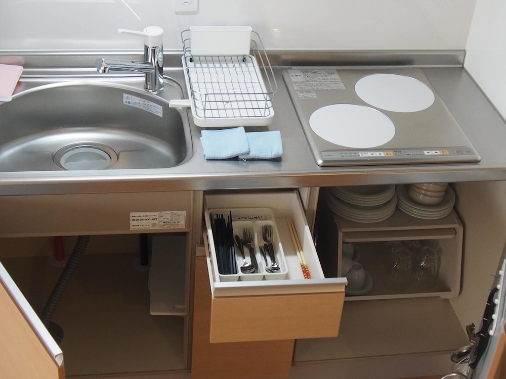 トラディショナル ルーム 禁煙 (Japanese Style, No View) 専用簡易キッチン0 | シーサイドコンドミニアム ラナ北谷