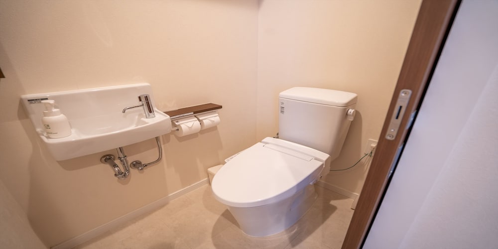 スタンダード ツインルーム 禁煙 (No View) 客室4 | シーサイドコンドミニアム ラナ北谷