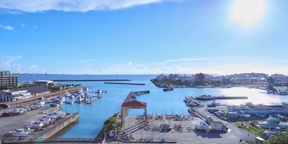 スーペリア ツインルーム 禁煙 ハーバービュー 客室28 | シーサイドコンドミニアム ラナ北谷