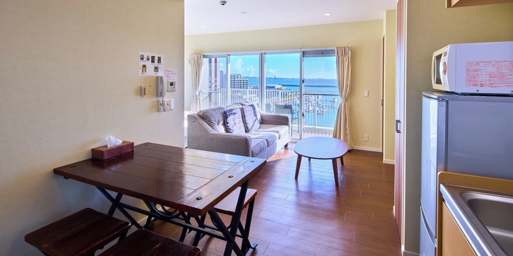 スーペリア ツインルーム 禁煙 ハーバービュー 客室29 | シーサイドコンドミニアム ラナ北谷