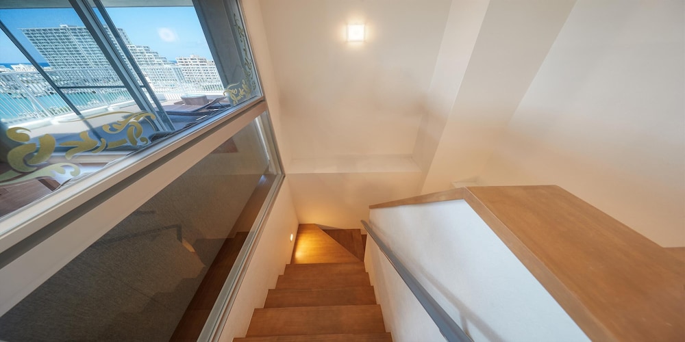 ファミリー ルーム 禁煙 客室16 | シーサイドコンドミニアム ラナ北谷