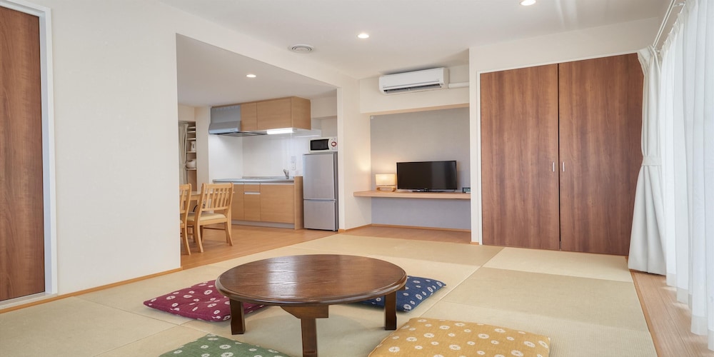 トラディショナル ルーム 禁煙 (Japanese Style, No View) 客室2 | シーサイドコンドミニアム ラナ北谷