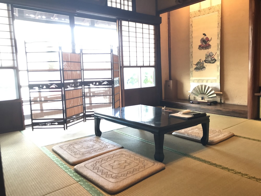 客室1 | 宮島町家ホテル汐まち庵 客室1 | 宮島町家ホテル汐まち庵