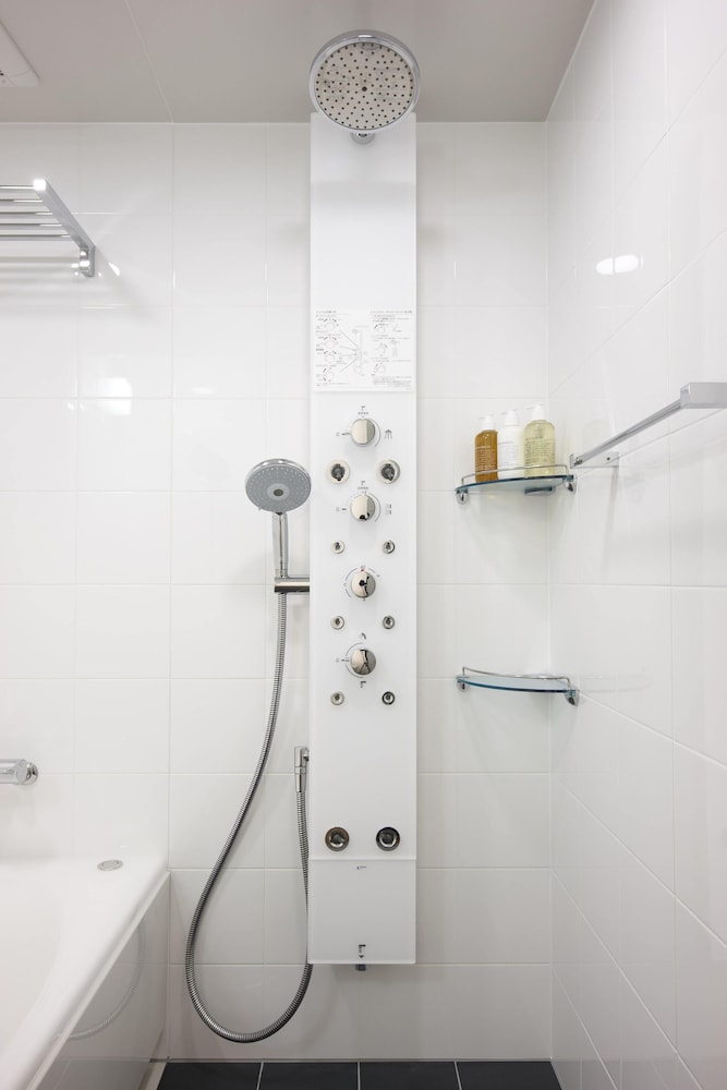 リフレッシュツインルーム 2名 (別館) バスルームのシャワー0 | FORZA ホテルフォルツァ博多駅筑紫口 Ⅰ