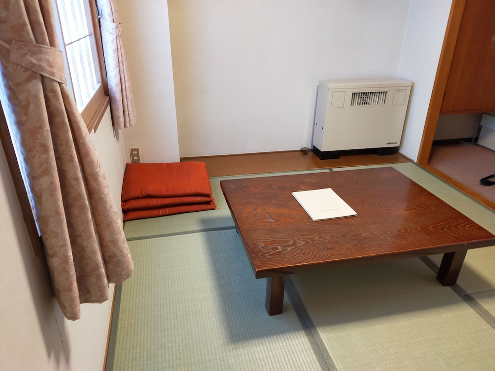 Annexツイン＋和室4.5畳 客室2 | 赤倉ホテル