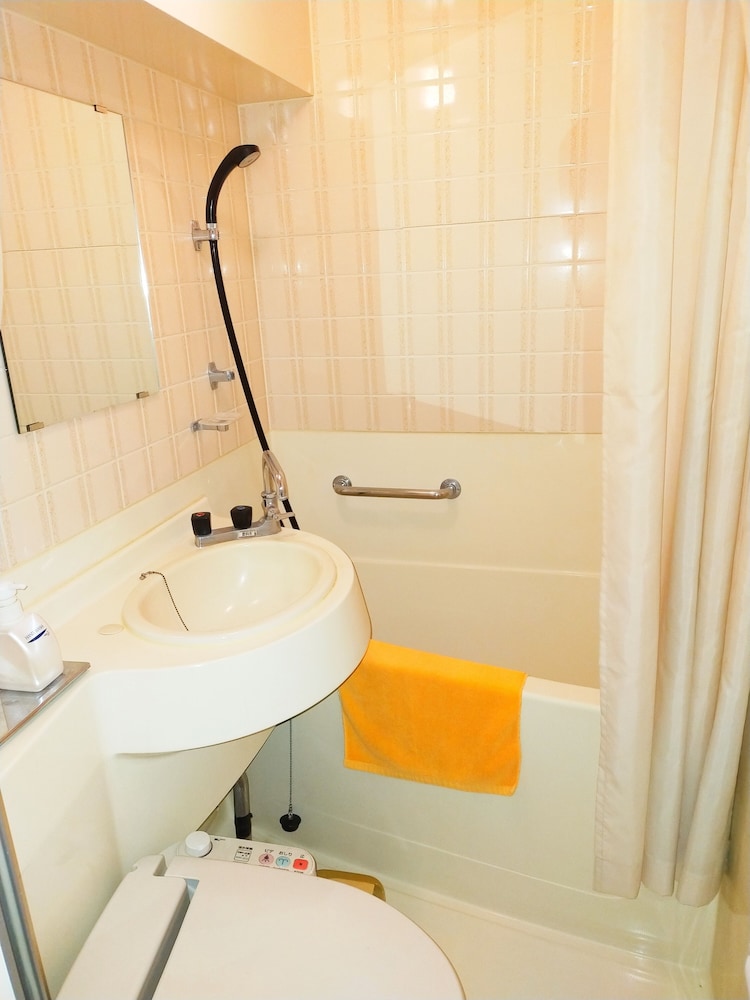 ベーシック ツインルーム 別館 バスルーム1 | 赤倉ホテル