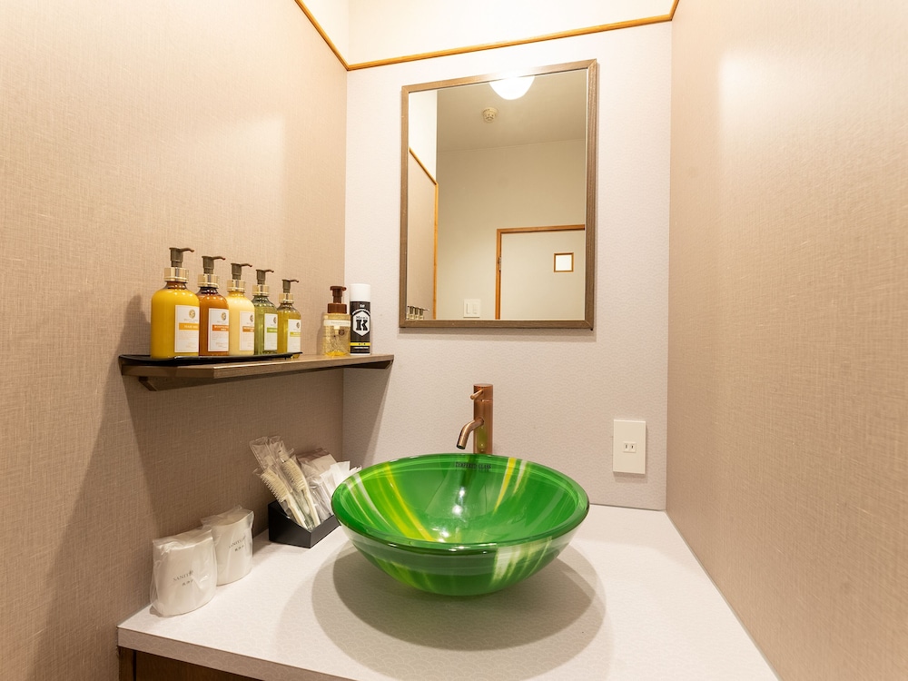 スーペリア ツインルーム 禁煙 客室6 | リブマックスリゾート夕日ヶ浦木津温泉