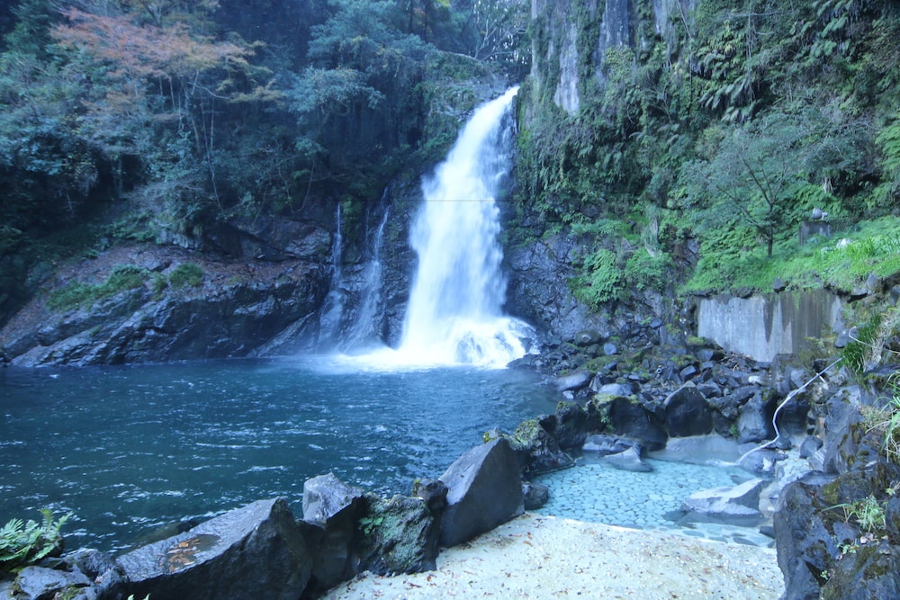 スパ1 | 伊豆最大の大滝　ＡＭＡＧＩＳＯ-天城荘-［LIBERTY RESORT］