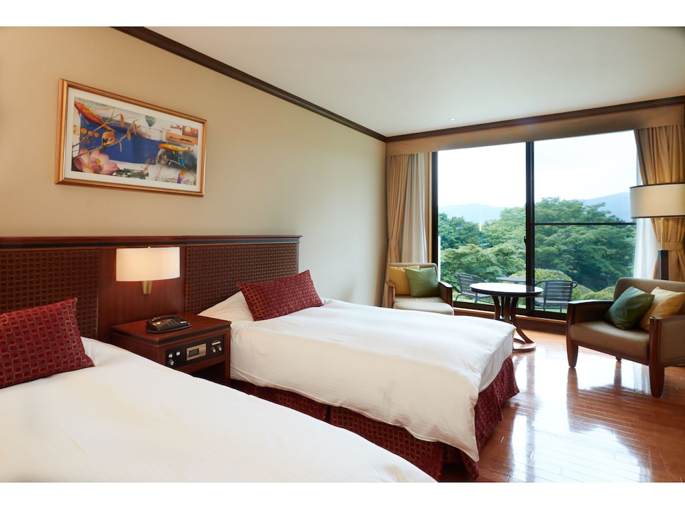 スタンダード ツインルーム 客室2 | 箱根・芦ノ湖畔 山のホテル