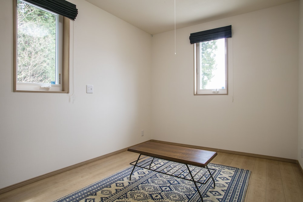 5ベッドルーム ハウス(一棟貸し） 客室2 | 貸別荘 KOKO