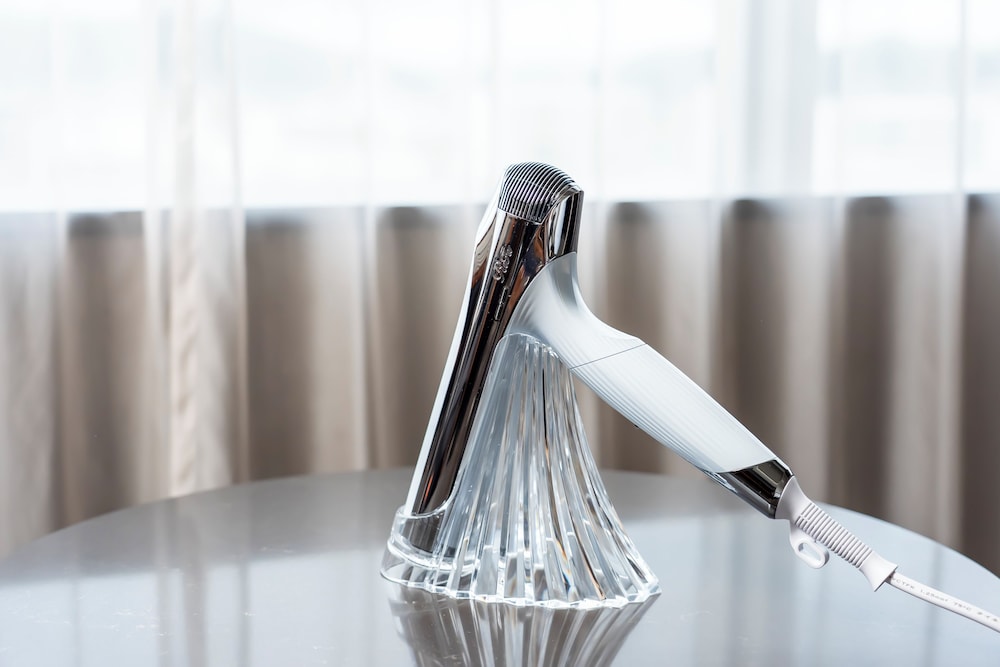 ラグジュアリー ツインルーム 客室の設備とサービス1 | ホテルモントレ姫路