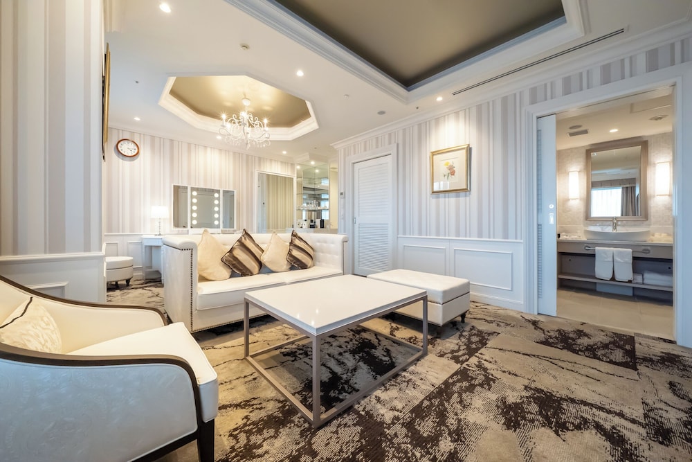 プレミアムスイートルーム 禁煙 客室1 | ホテルモントレ姫路