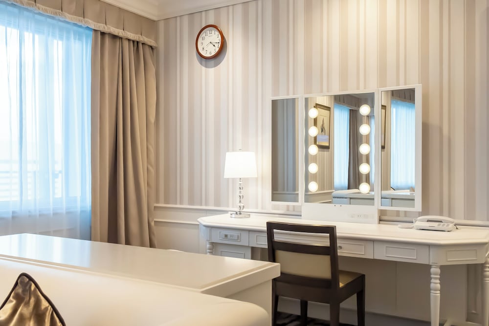 プレミアムスイートルーム 禁煙 客室2 | ホテルモントレ姫路