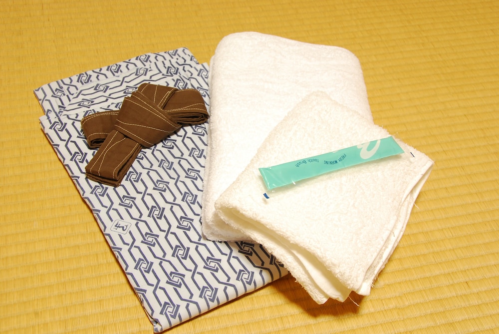 リニューアル和室8畳(トイレ付)(共用バスルーム) 客室の設備とサービス0 | 高野山 増福院
