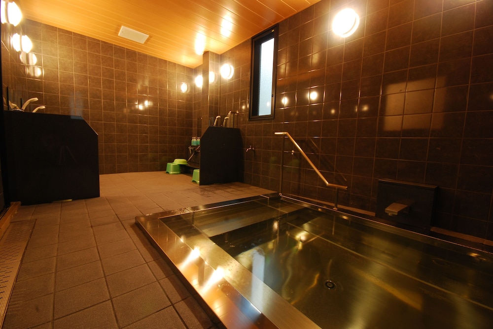 リニューアル和室8畳(トイレ付)(共用バスルーム) バスルーム1 | 高野山 増福院