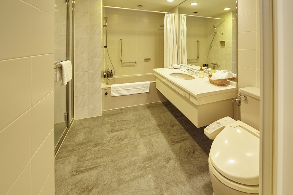 デラックス ツインルーム 禁煙 バスルーム0 | 神戸 西神オリエンタルホテル