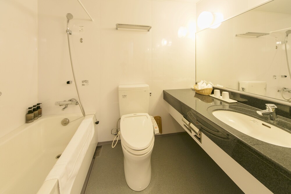 ツインルーム 喫煙可 バスルーム0 | 神戸 西神オリエンタルホテル