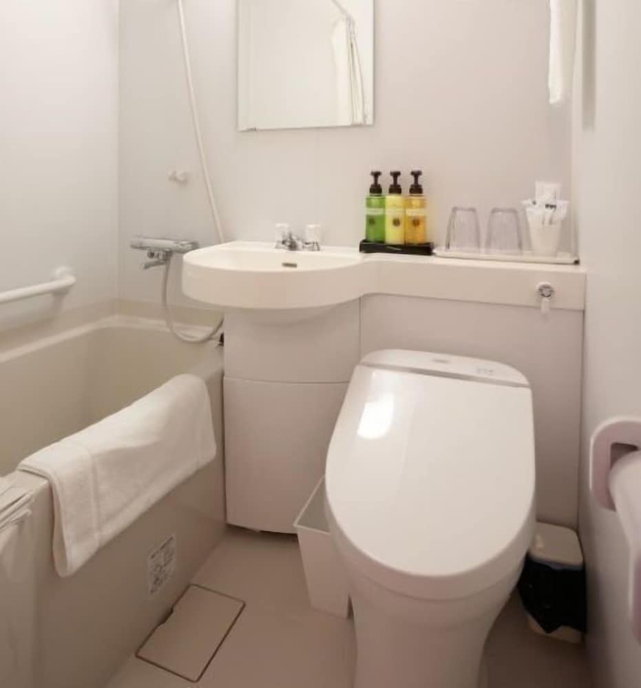 コンパクトツイン 禁煙 バスルーム0 | ログホテル ザ メープルロッジ