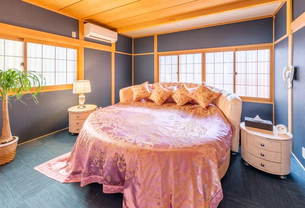 別邸 宙 (SORA) 客室2 | 花いんげん