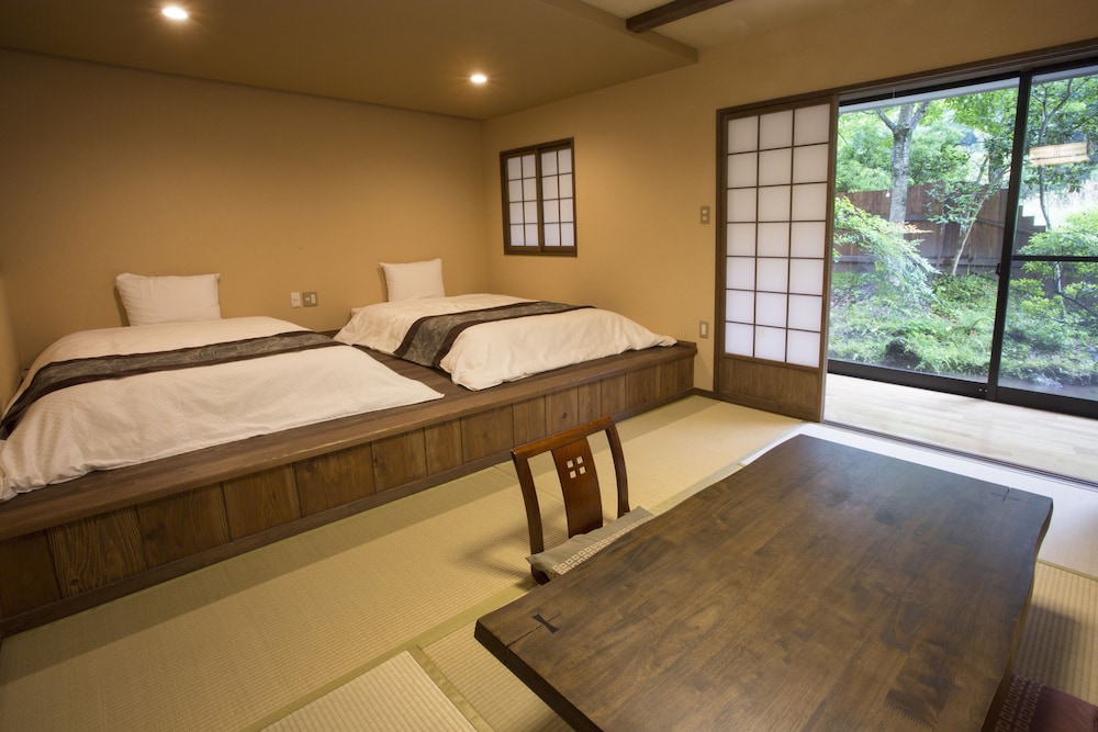 和洋室15畳 共用バスルーム (禁煙) | 黒川温泉 旅館 壱の井