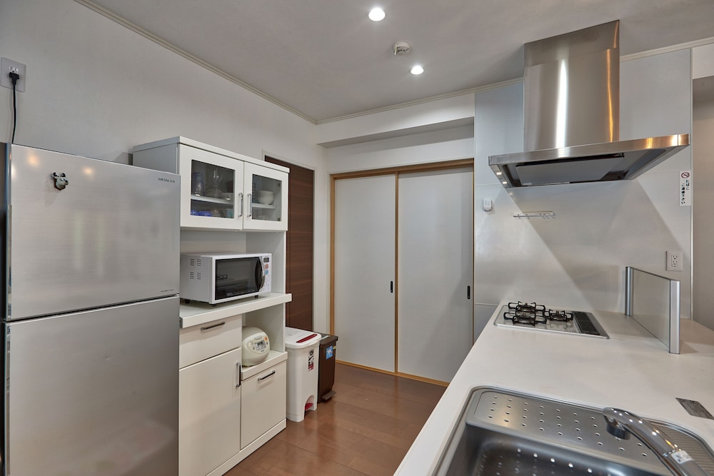 プライベートヴィラ 専用キッチン0 | ザ プールリゾートヴィラ アスタマーニャ