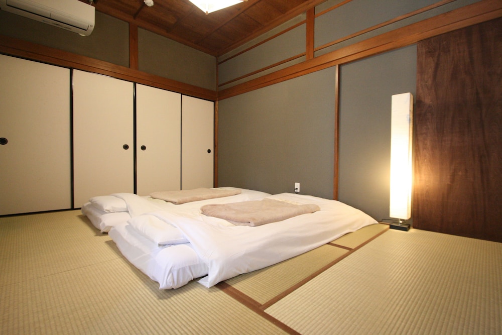 クラシック トリプルルーム 禁煙 客室3 | はる家 ならまち