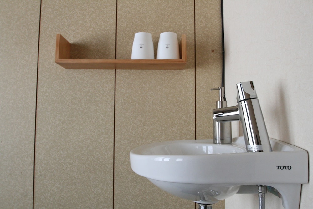 クラシック トリプルルーム 禁煙 バスルームのシンク0 | はる家 ならまち