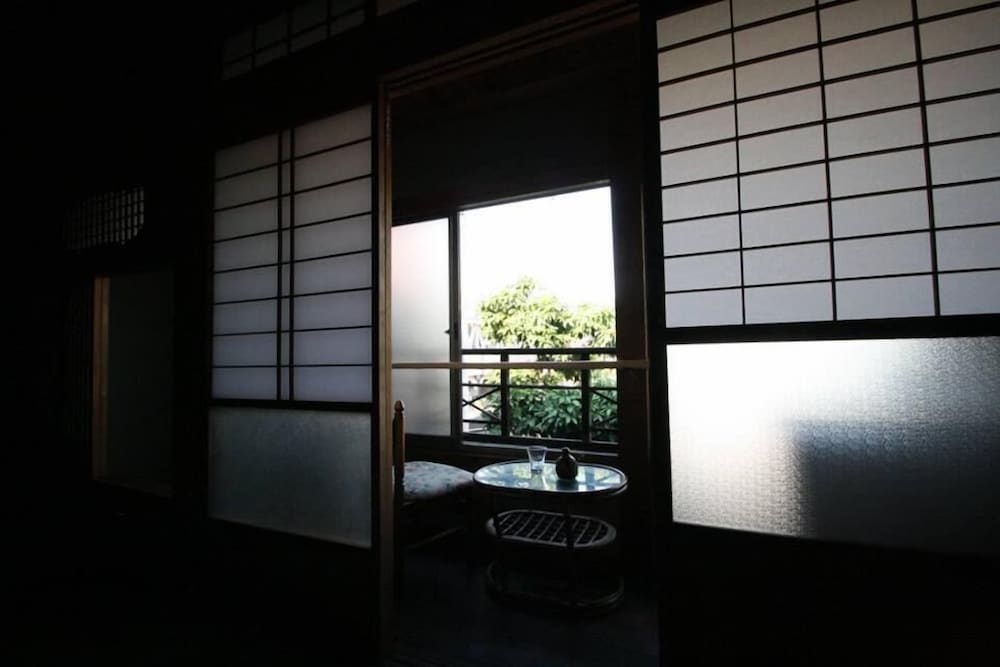 クラシック ツインルーム 禁煙 客室4 | はる家 ならまち