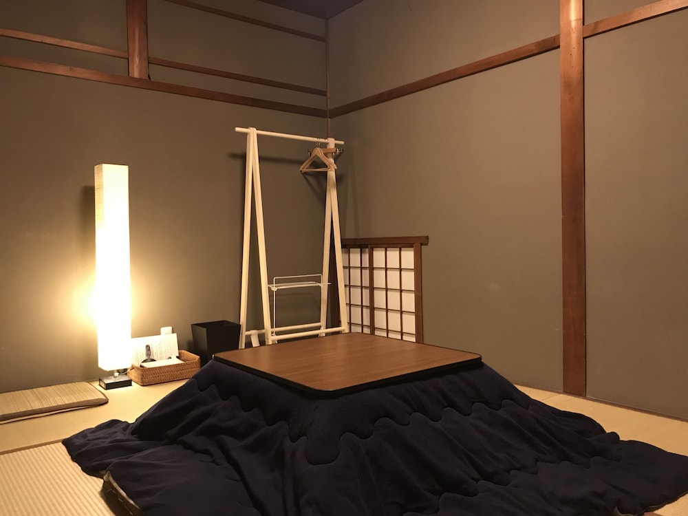 クラシック ツインルーム 禁煙 客室4 | はる家 ならまち