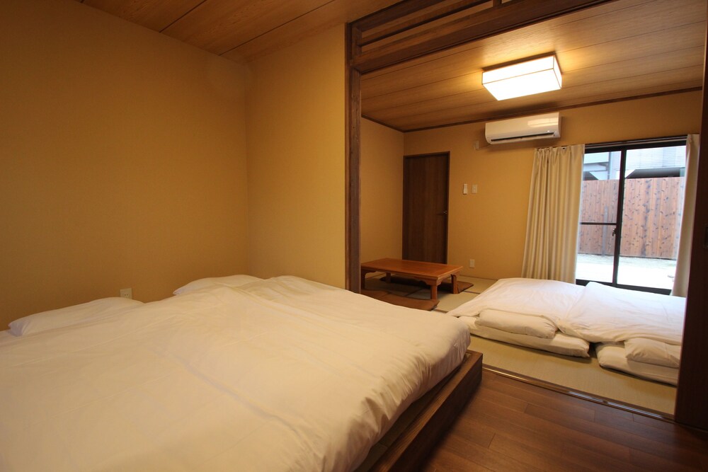 コンフォート 4 人部屋 禁煙 客室3 | はる家 ならまち