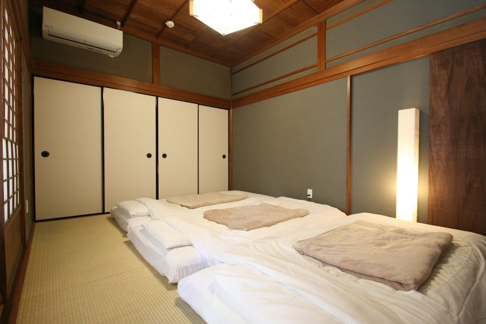 クラシック トリプルルーム 禁煙 客室5 | はる家 ならまち