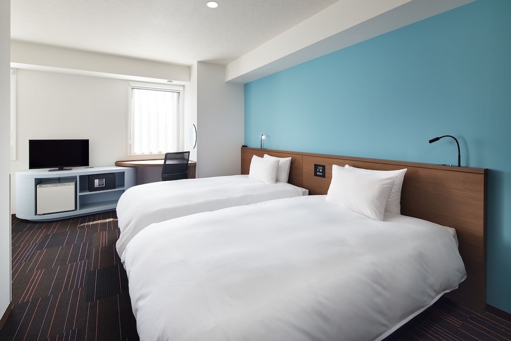 スーペリアツイン 大人3名様 客室1 | the b 新橋