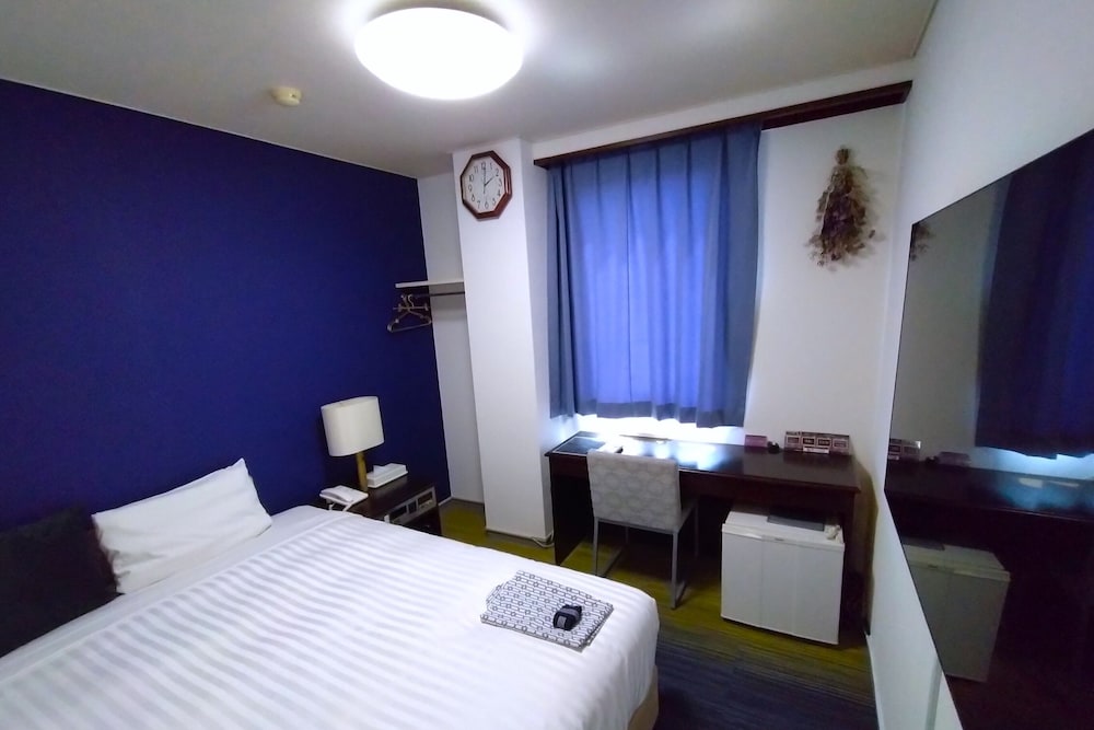 ダブルルーム 禁煙 | ビジネスホテル林荘